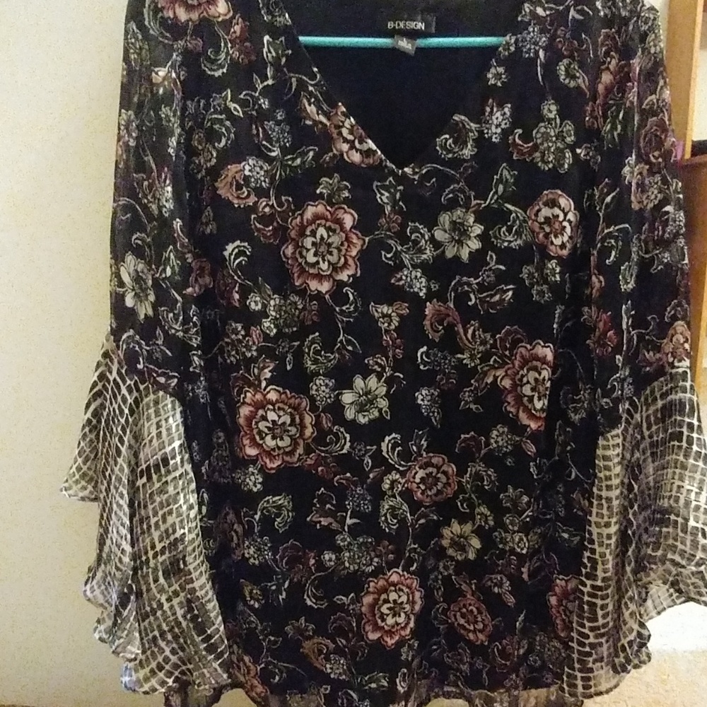 Top with butterfly sleeves